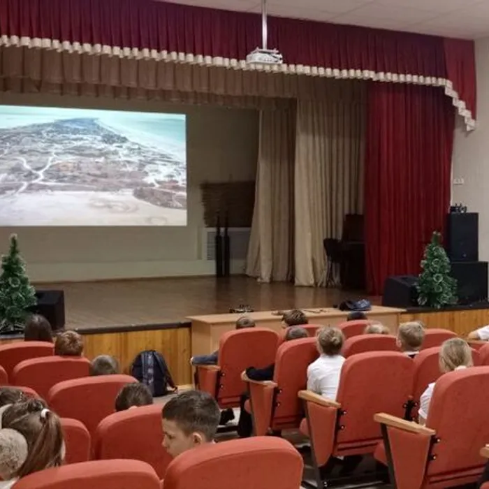 Открытый урок-встреча с членами поискового отряда «Черномор», посвященных Дню Героев Отечества "Забвению не подлежит"