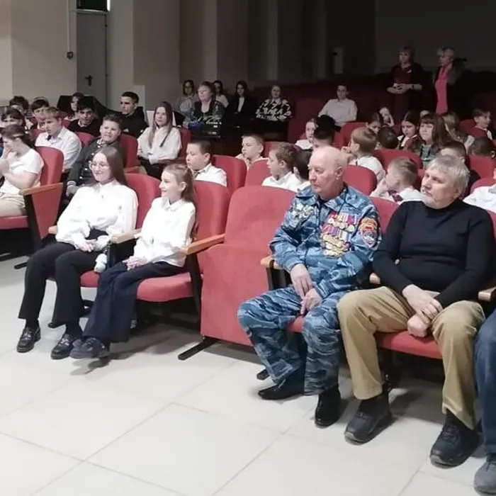 16.02.2024 г.в доме культуры станицы Благовещенской  был проведен час мужества, посвященный Дню памяти россиян, исполнявших служебный долг за пределами России и 35 годовщине вывода советских войск из Афганистана