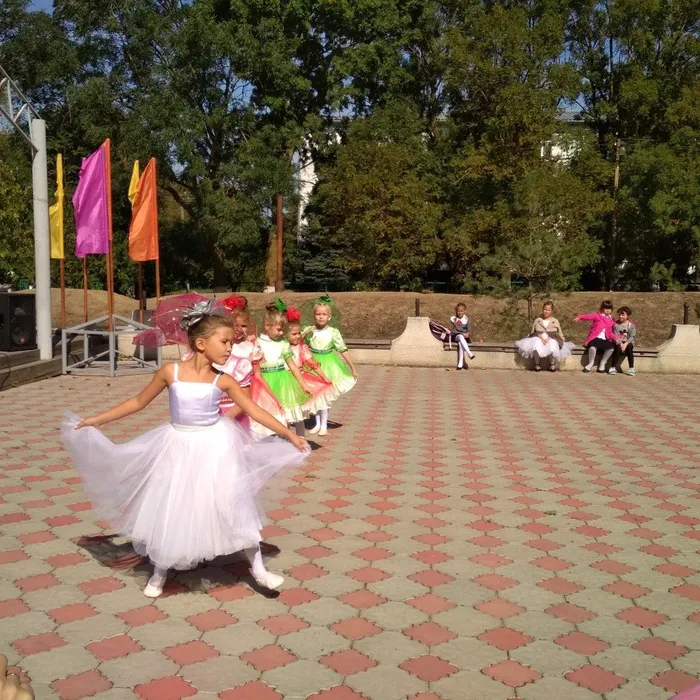 Массовое гуляние "Снова вокруг весна бушует!"