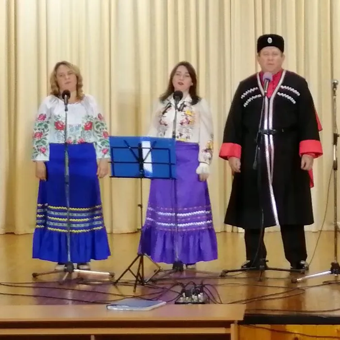 4 ноября в доме культуры станицы Благовещенской состоялась концертная программа, посвященная Дню народного единства