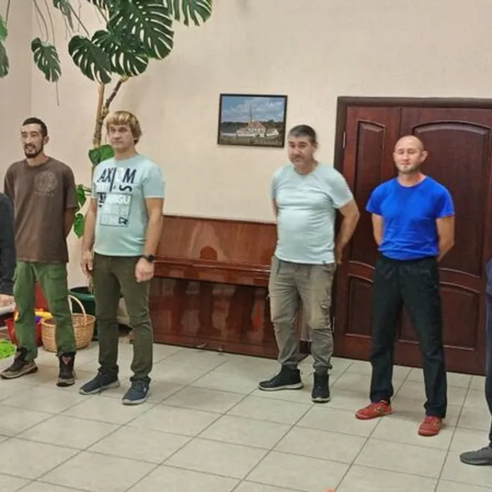 Спортивно-игровая программа "Папа-мой герой"